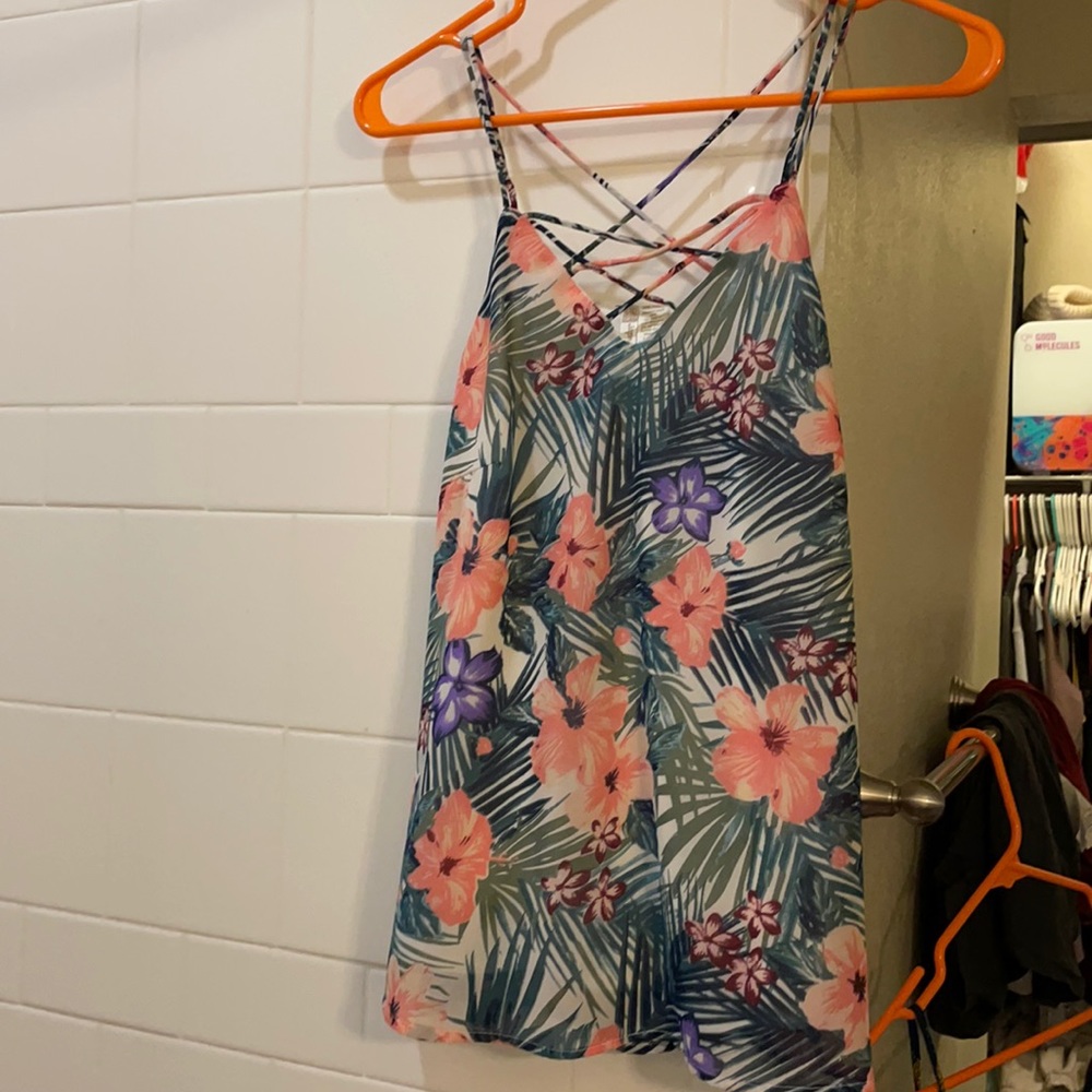 ⭐️4 for $20⭐️ Tropical floral blouse XS